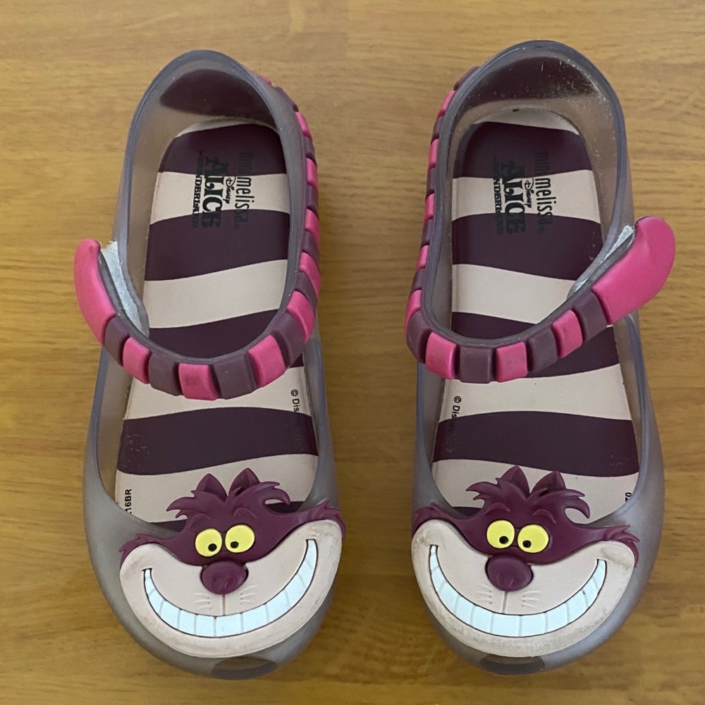 Mini Melissa HTF Cheshire Cat Size 10